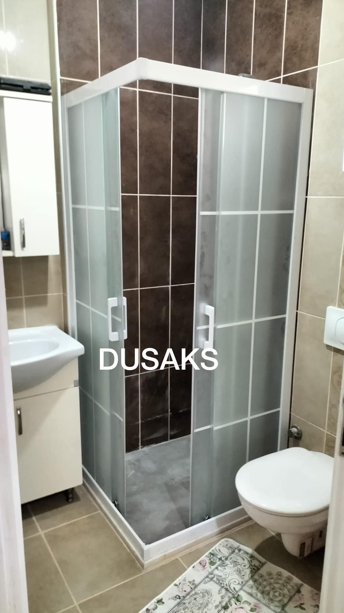 Beyaz Duşakabin Çizgili Komple Kumlamalı H190