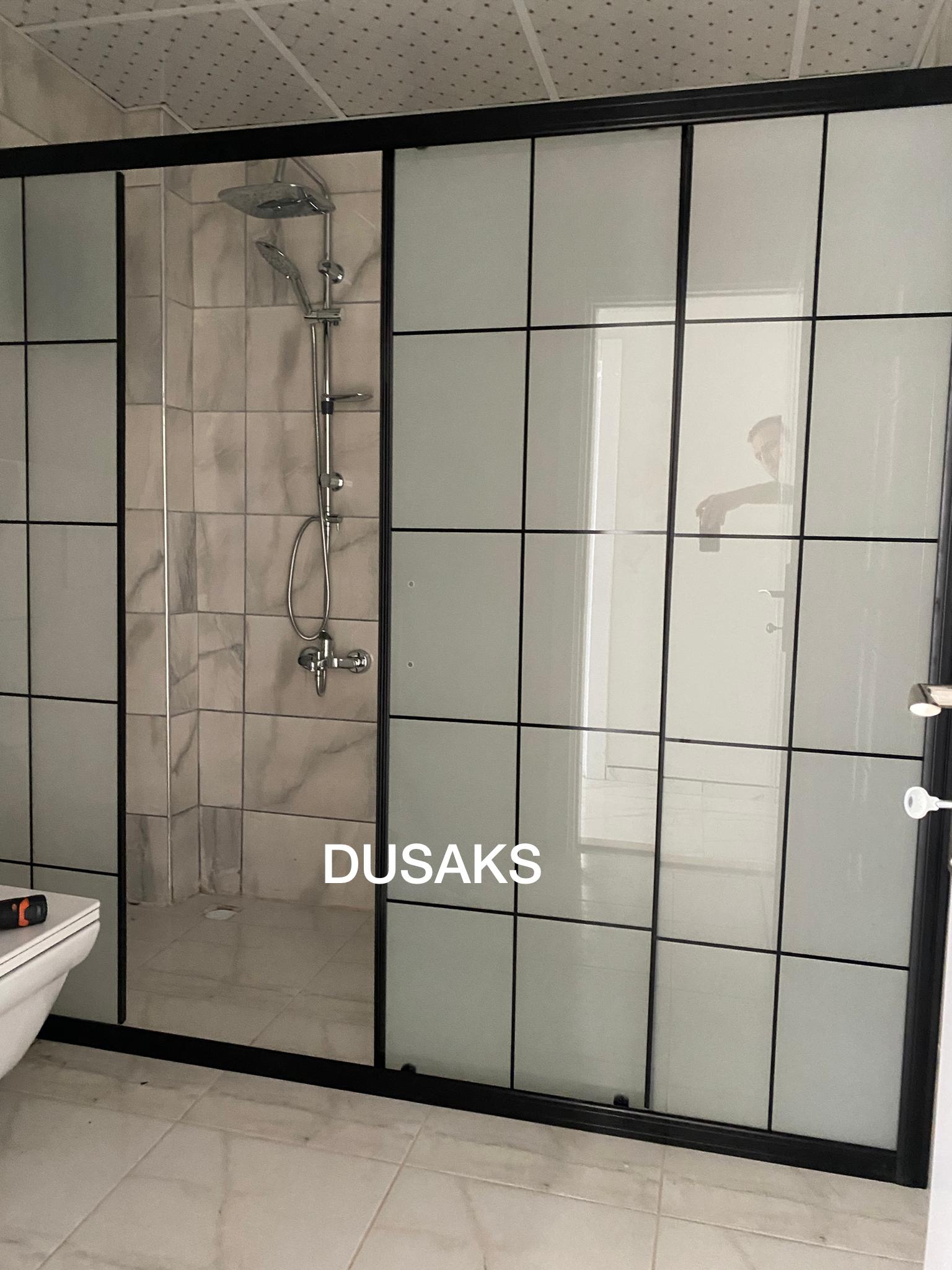 Siyah Duşakabin Çizgili Cam Kumlamalı H 190