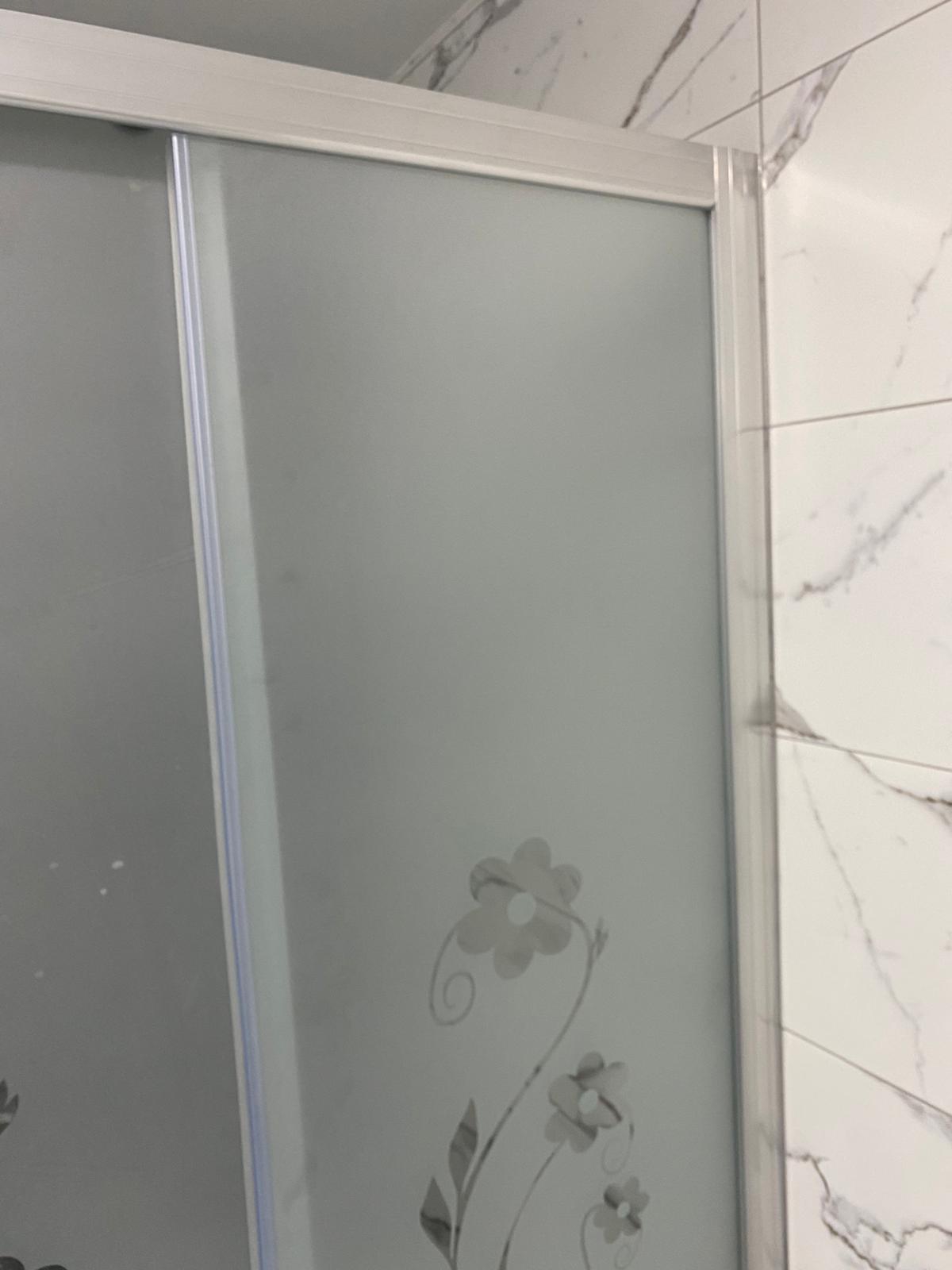 Çiçek Desenli Duşakabin H190