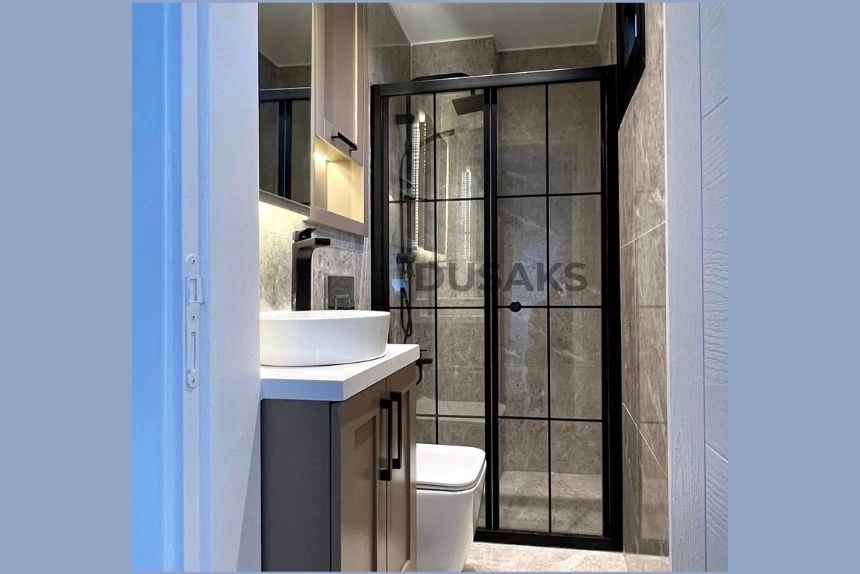 Katlanır Duşakabin Siyah Çizgili H 190