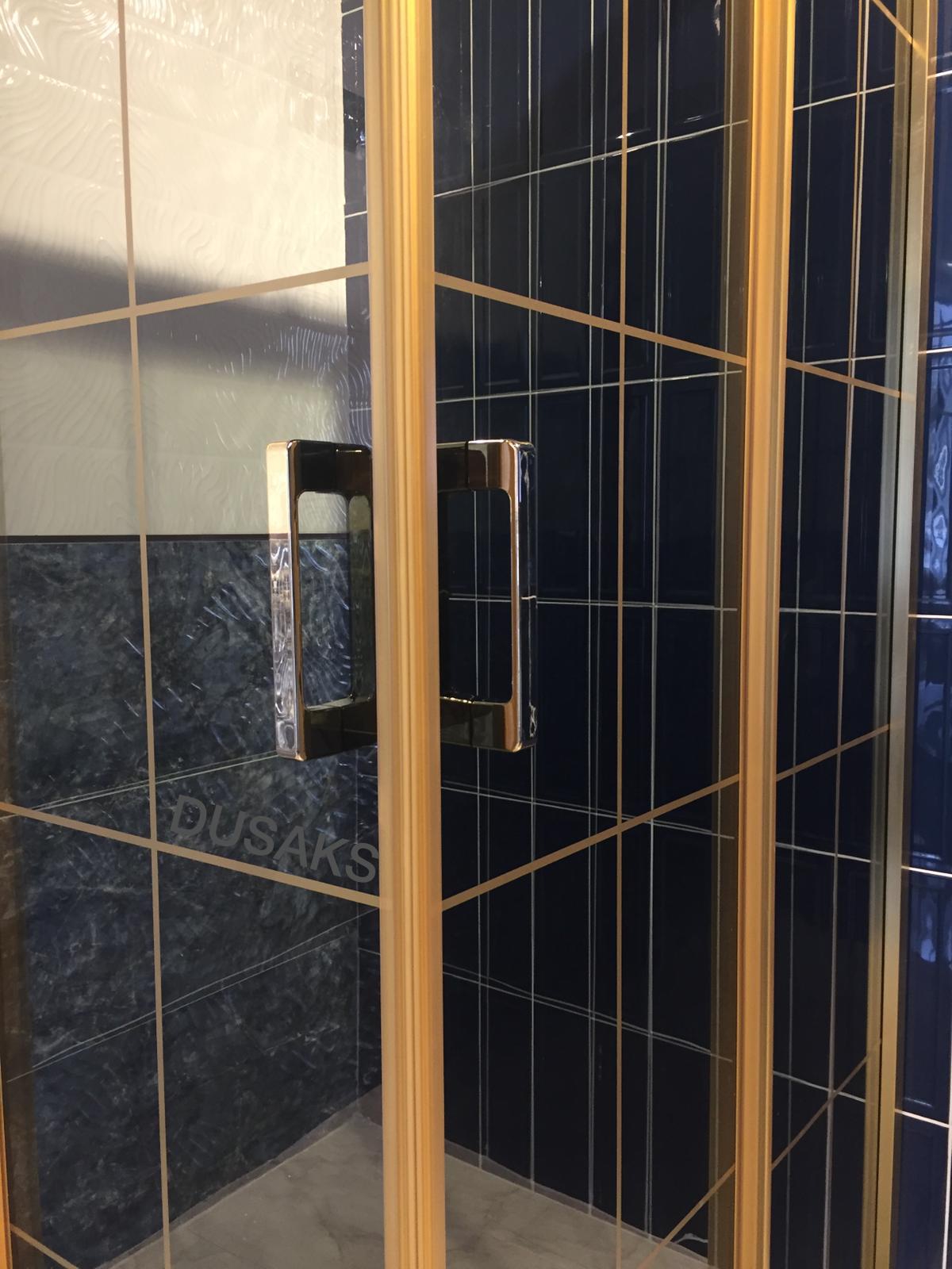 Gold Duşakabin Kare Füme Cam Sarı Çizgili H190