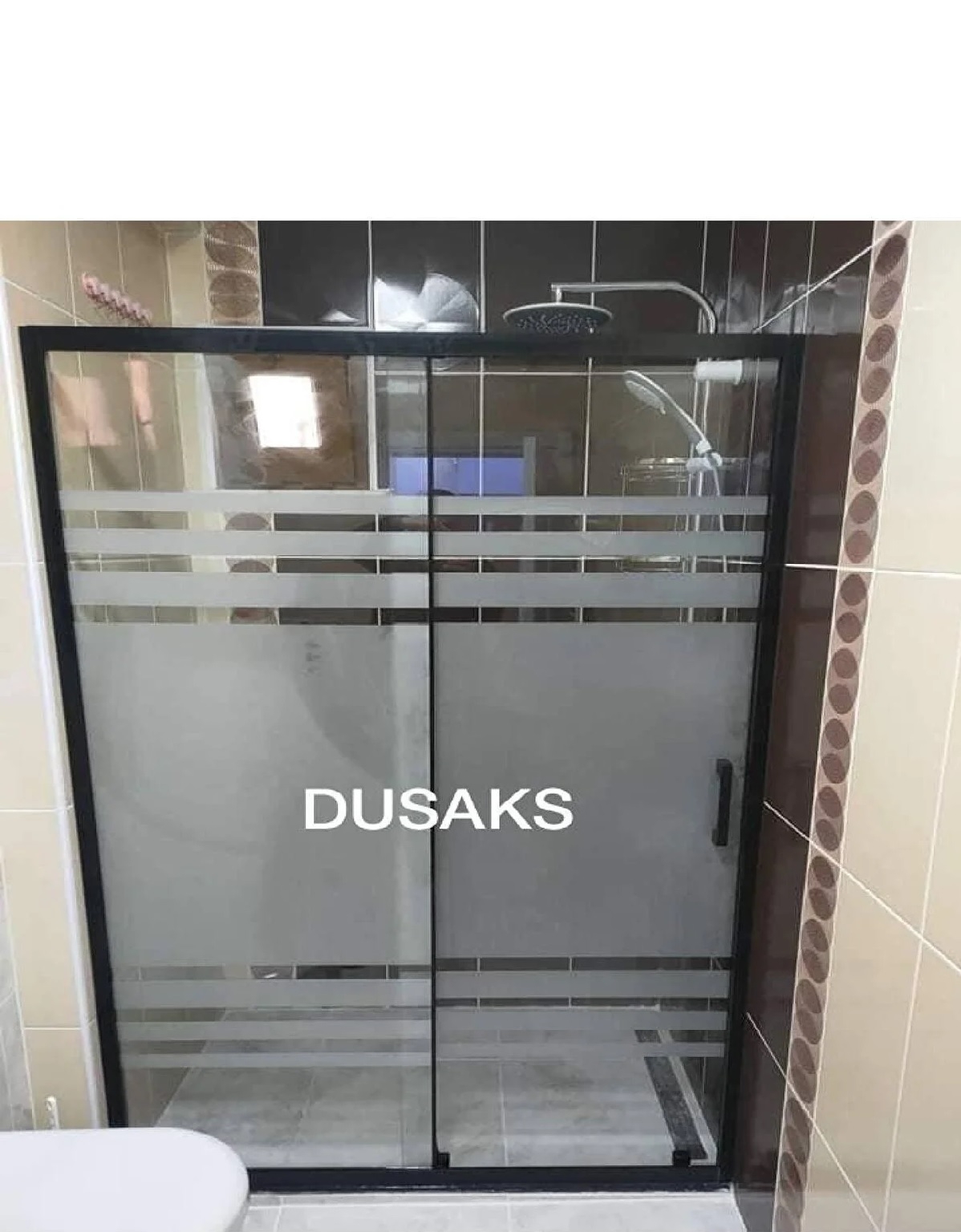 Siyah%20Duşakabin%20Kumlamalı%20Çizgili%205%20Mm%20Temperli%20Cam%20Yükselik%20190%20Cm