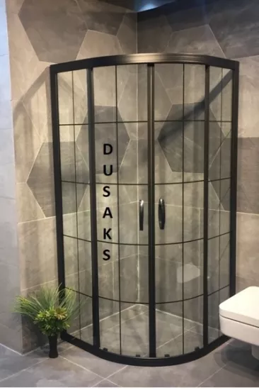 Oval Siyah Çizgili Duşakabin H190