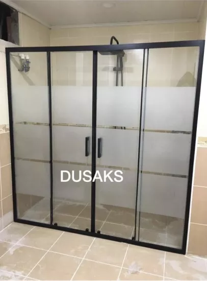 Siyah Çizgili Duşakabin H190 – Modern Banyolar