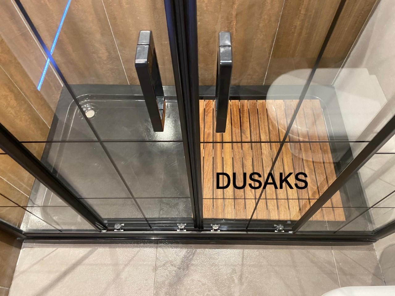 Siyah%20Çizgili%20Duşakabin%20İki%20Duvar%20Arası%20H190